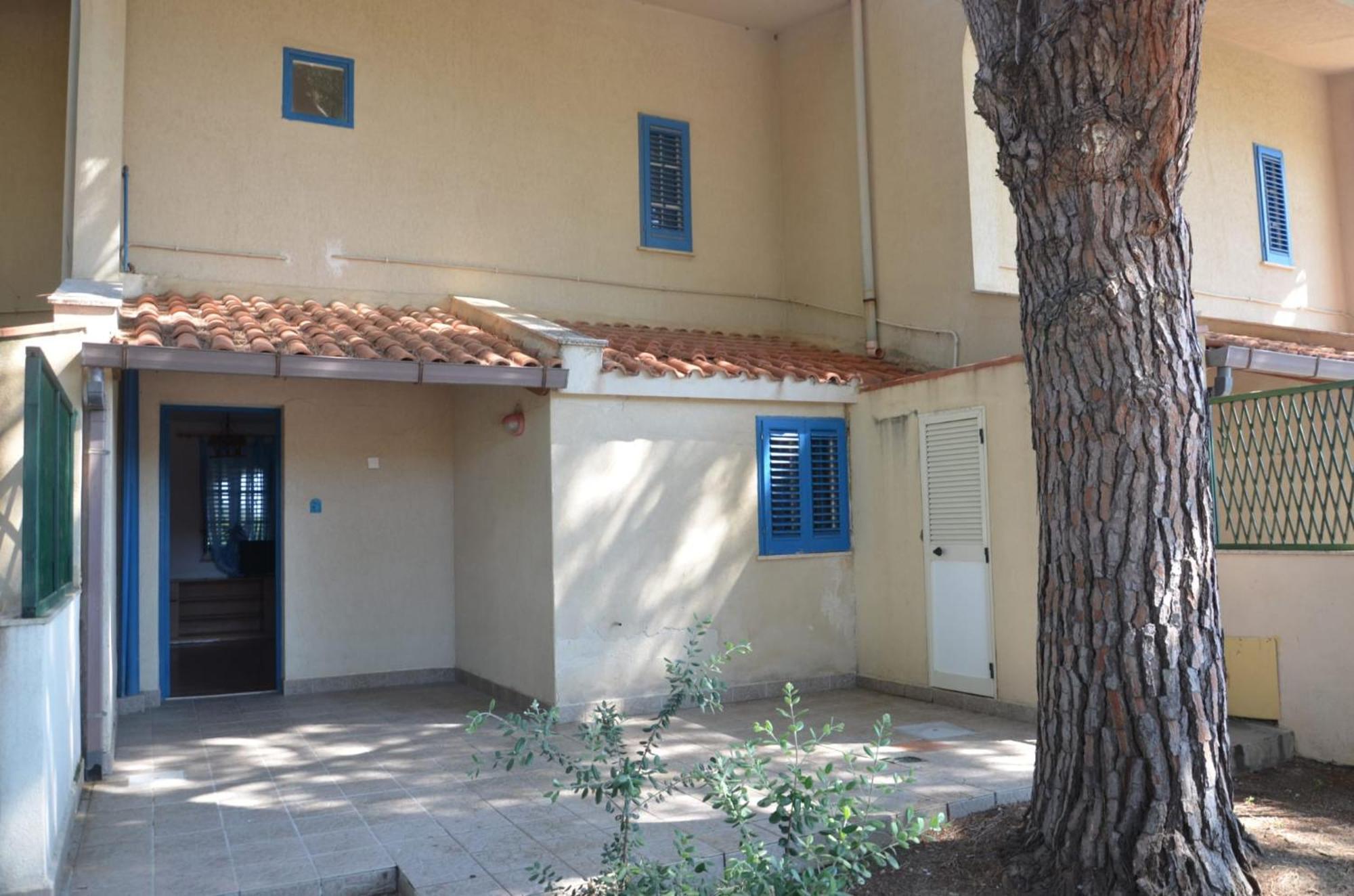 Villa Teti - Sicilia Кампофеличе-ди-Роччелла Экстерьер фото