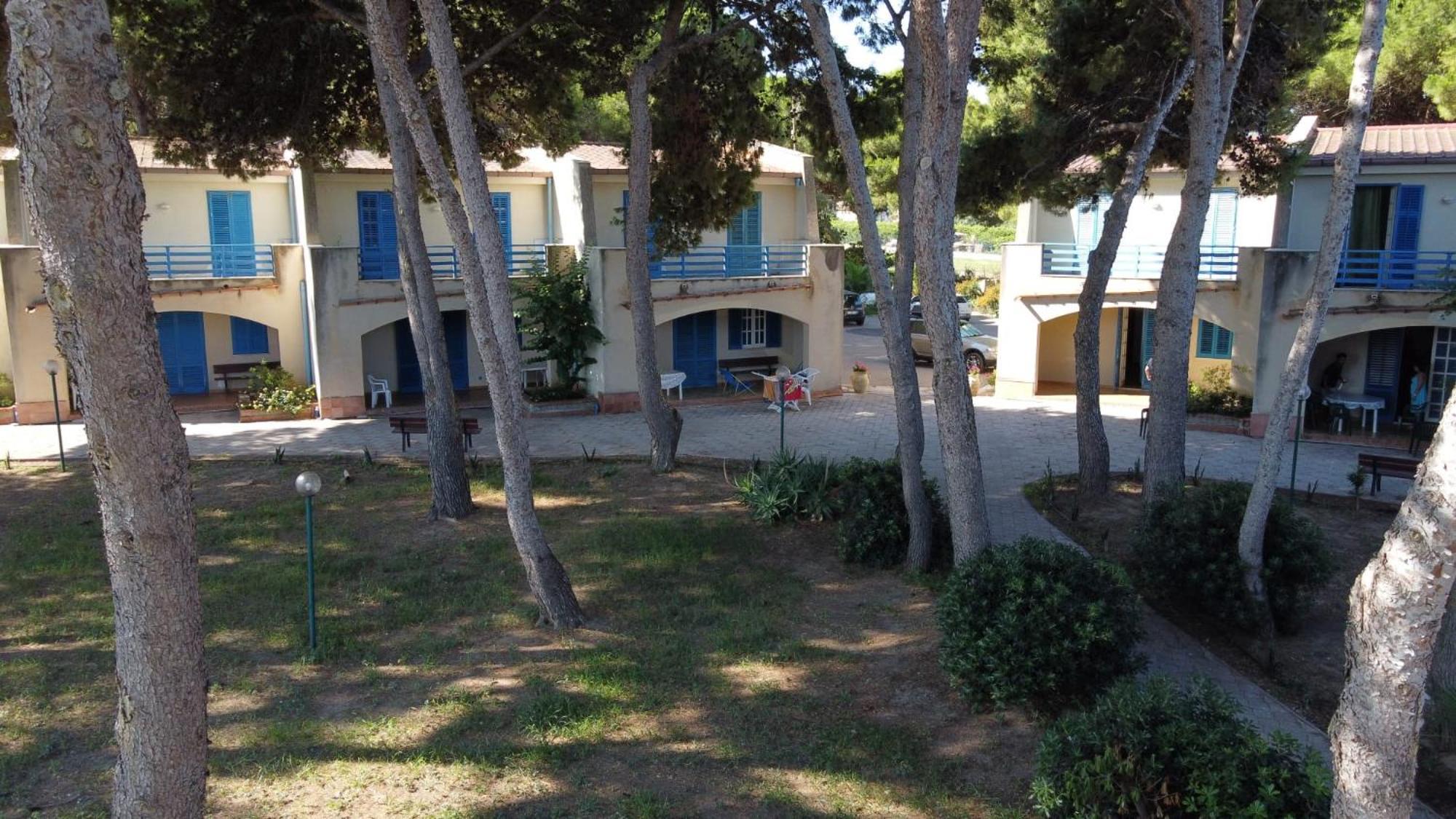 Villa Teti - Sicilia Кампофеличе-ди-Роччелла Экстерьер фото